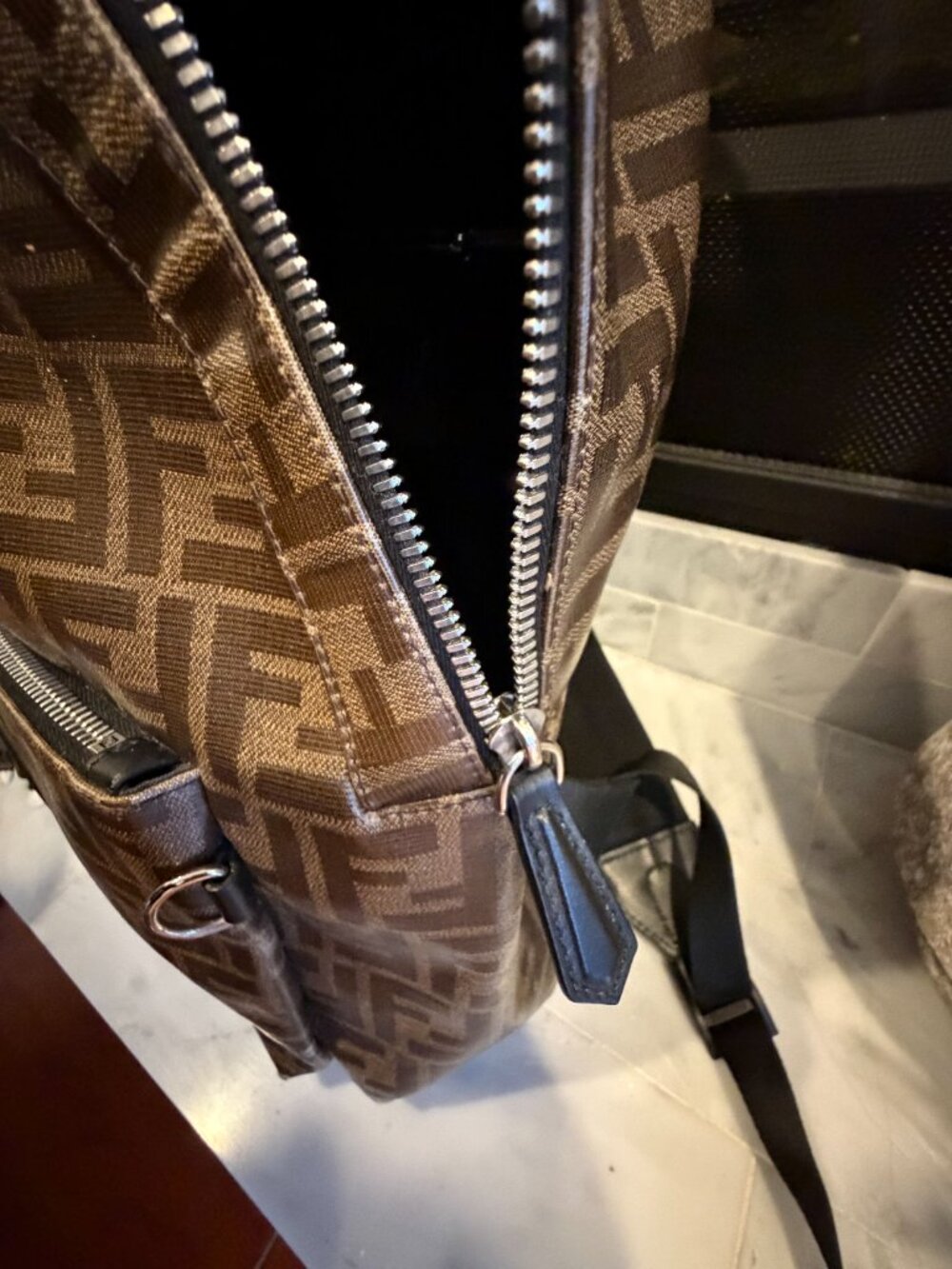 100% Authentic Fendi FF Logo Backpack, work bag, beach bag brown and black - Picture 4 of 8